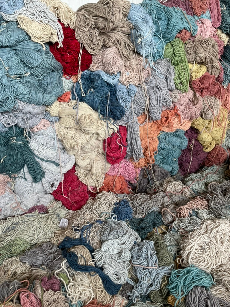 Spinnen und Färben der Wolle