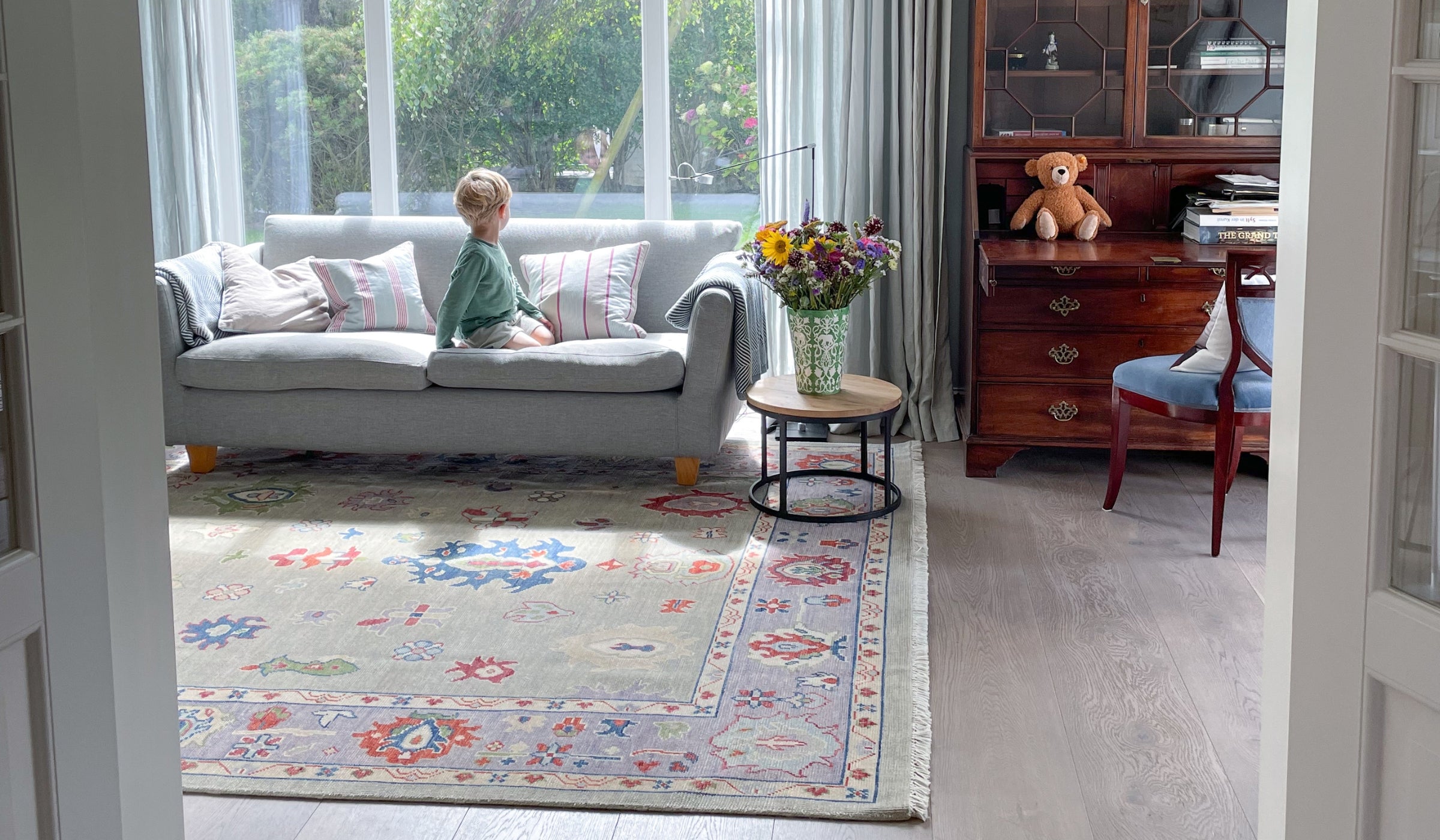 Hand-knotted rugs.
Made for you.
Made for life.